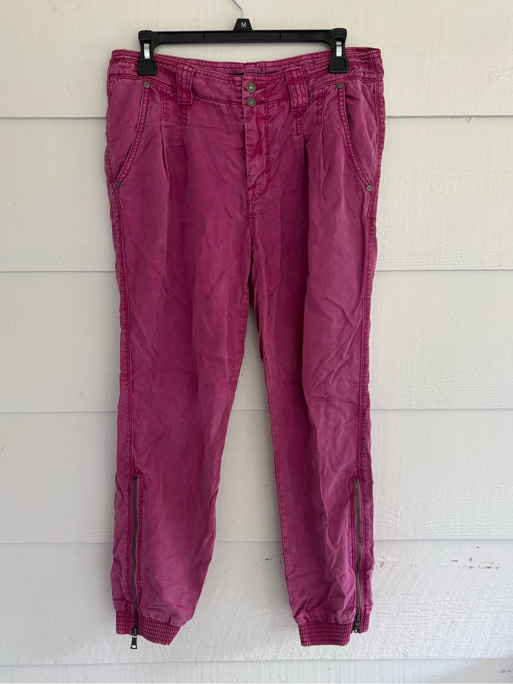 7 For All Mankind Dojo Pink Magenta Cargo Jogger Pants Women’s Size 30 Lyocell